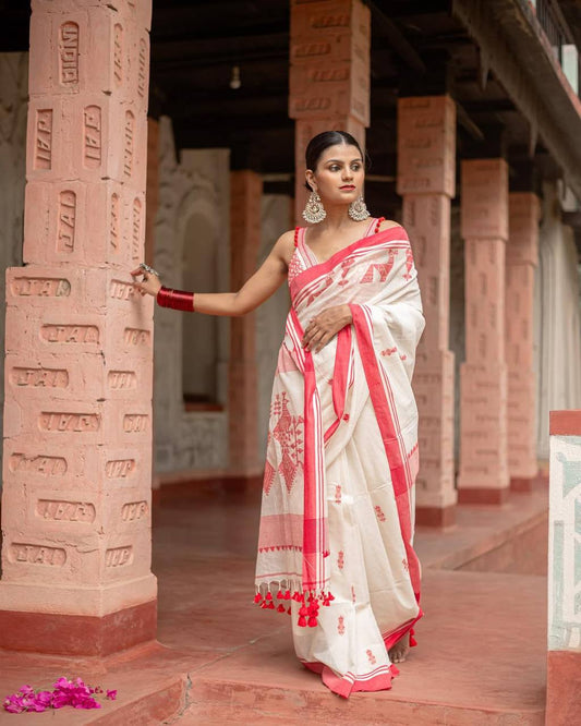 Women's Off White & Red Cotton Handloom Saree with Traditional Tribal Print, Designer Border, Tassel Pallu, Ethnic Casual Wear Saree with Blouse Piece for Wedding & Cultural Events