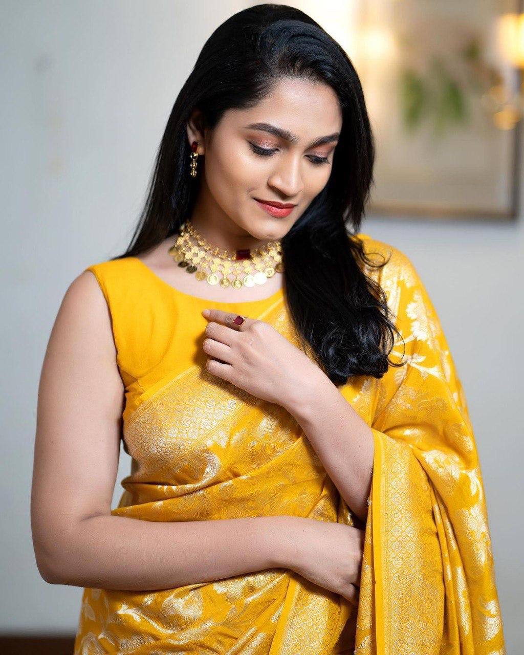 Fulari Women’s Silk Saree with Blouse Piece | Traditional Indian Ethnic Wear Saree | Wedding, Party & Festive Saree | Elegant Yellow Silk Saree for Women with Rich Design & Quality Fabric