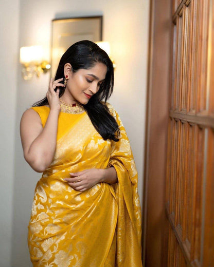 Fulari Women’s Silk Saree with Blouse Piece | Traditional Indian Ethnic Wear Saree | Wedding, Party & Festive Saree | Elegant Yellow Silk Saree for Women with Rich Design & Quality Fabric