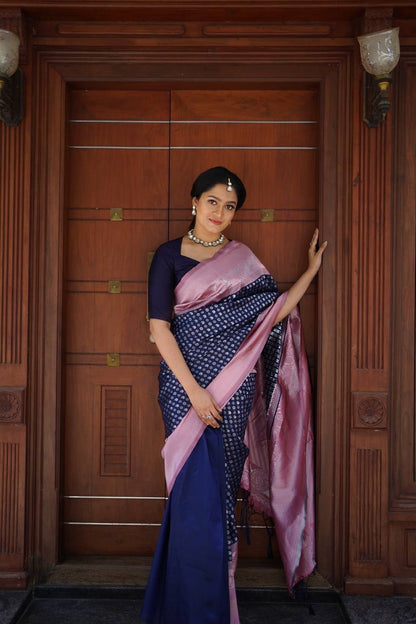 Woven Kanjivaram Jacquard, Pure Silk Saree (Dark Blue)