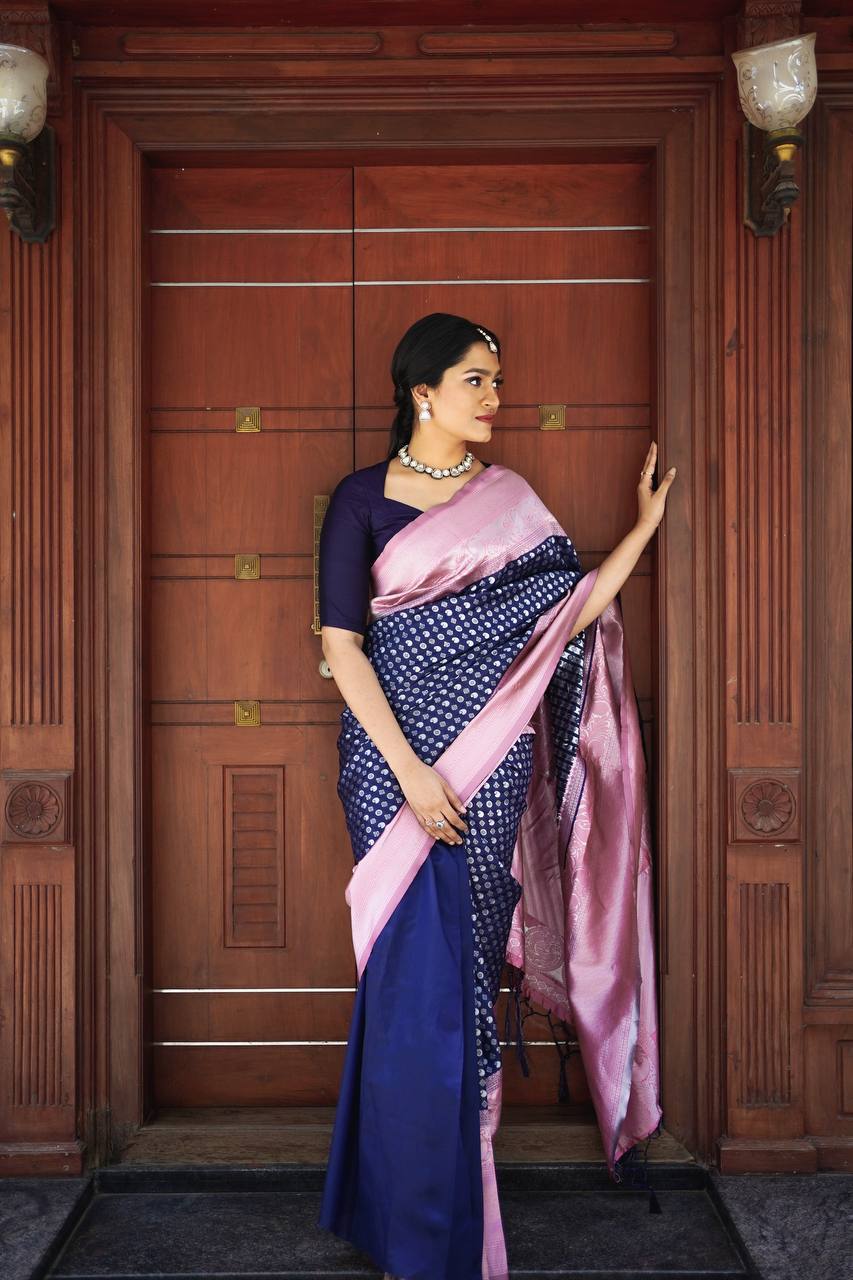 Woven Kanjivaram Jacquard, Pure Silk Saree (Dark Blue)