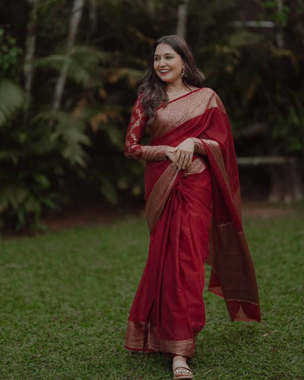 Women Soft Silk Saree with Golden Woven Border and Rich Pallu, Plain Silk Saree for Wedding, Ethnic Wear Maroon